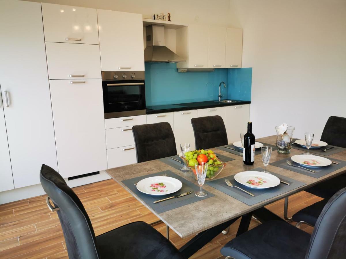 New Apartments 9 Minutes From Split Airport Kastela Dış mekan fotoğraf